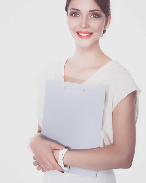 Retrato de mujer de negocios de pie con carpeta — Foto de Stock