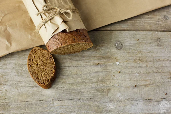 Bäckerei - goldene, rustikale Brotlaibe — Stockfoto