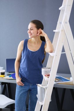 iç tasarım, yenileme ve teknoloji konsepti.