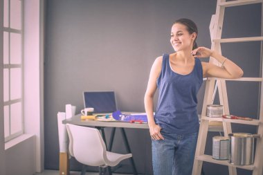 iç tasarım, yenileme ve teknoloji konsepti.