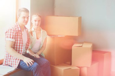 İki katta oturan ev taşıma. Çift