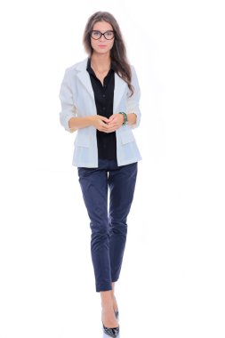 Duran, beyaz arka plan üzerinde izole genç kadın. Genç kadın.