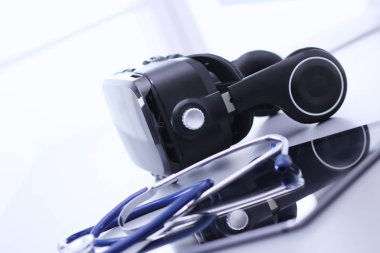 Bilgisayarlı sanal gerçeklik gözlükleri. İş. 3D teknoloji