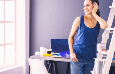 iç tasarım, yenileme ve teknoloji konsepti.