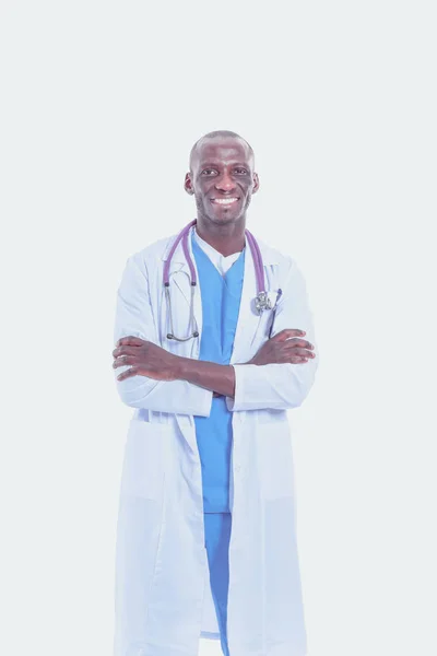 Portret van een arts, geïsoleerd op een witte achtergrond. Dokter. Kliniek. — Stockfoto