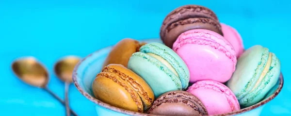 Macaron bolo ou macaroon em turquesa, banner — Fotografia de Stock