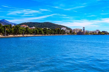 Volos şehir manzaralı denizden, Yunanistan