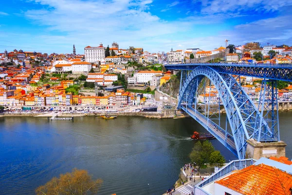 Porto, Portugal vue sur la vieille ville et le pont Luis I — Photo