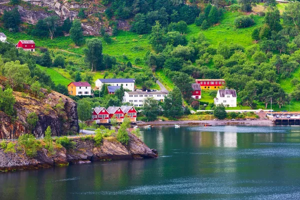 Norvégia falu és a fjordra táj Flam — Stock Fotó