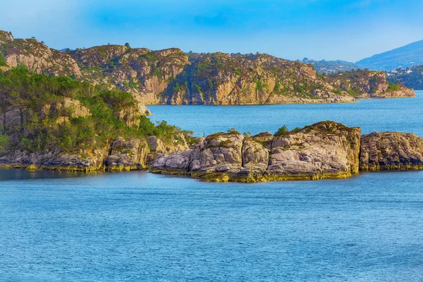 Noruega montañas y fiordos paisaje — Foto de Stock