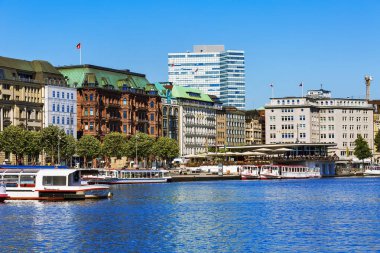 Hamburg merkezi ve Alster Gölü, Almanya