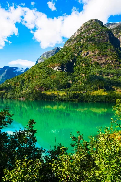 Norsko, starých hory a fjord krajina — Stock fotografie