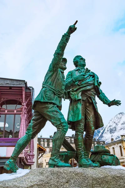 La statue de Balmat et Paccard, Chamonix, France — Photo