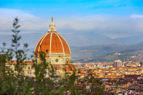 Vista aérea de Florencia, Italia con Duomo — Foto de Stock