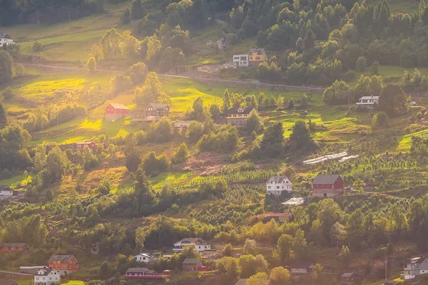 Noorwegen bergdorp landschap — Stockfoto