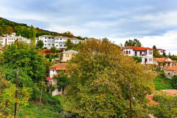 Montagna villaggio vista aerea, Pelion, Grecia — Foto Stock