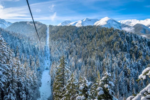 Ski resort Bansko, Bulgaria, angkat ski — Stok Foto