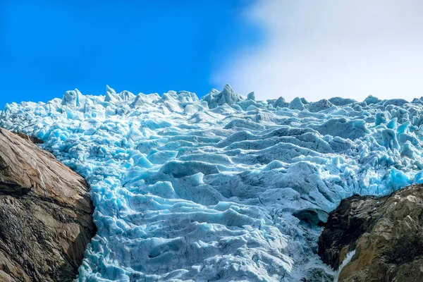 Glaciar Briksdal, Monumento natural de Noruega —  Fotos de Stock