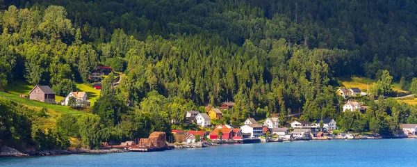 Norvège, Olden village et paysage du fjord — Photo