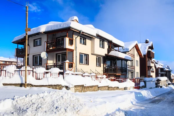 Winter street view of ski resort Bansko, Bulgaria — Stock Photo, Image