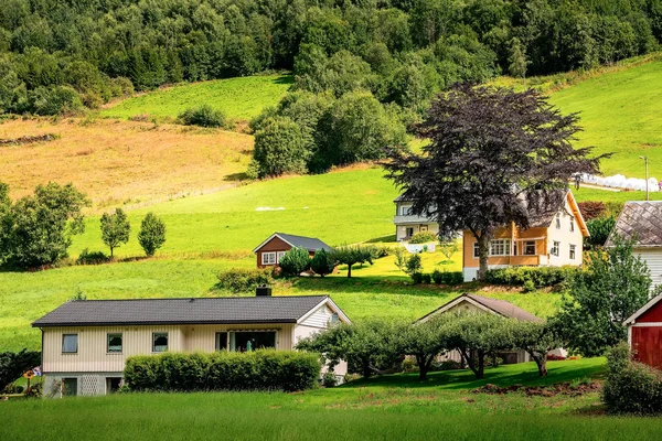 Noorwegen, Olden dorpslandschap — Stockfoto