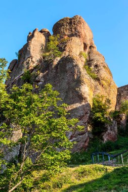 Cliff gün batımını sallıyor, Belogradchik, Bulgaristan