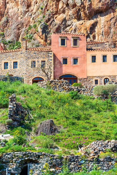 Monemvasia casas antiguas vista en Peloponeso, Grecia — Foto de Stock