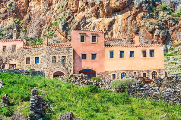 Monemvasia casas antiguas vista en Peloponeso, Grecia — Foto de Stock
