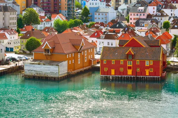 卑尔根, 挪威的看法与五颜六色的房子 — 图库照片