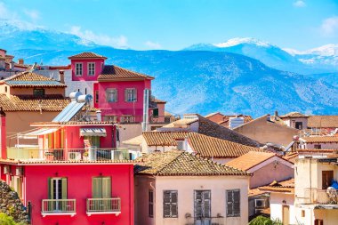 Nafplio, Yunanistan hava manzarası ve kar dağları