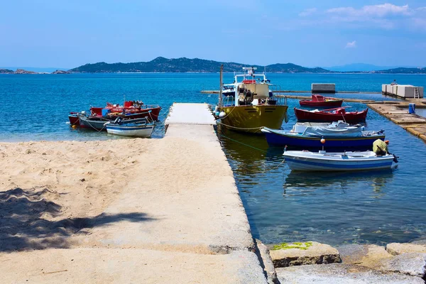 Panorama del mare, con barche ad Athos, Grecia — Foto Stock