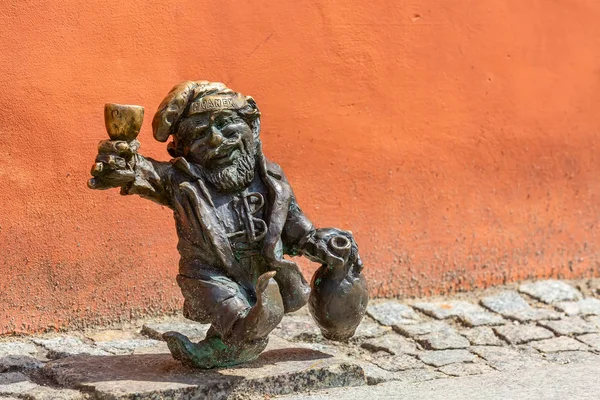Franek dwarf gnome sculpture, Wroclaw, Poland — Stock Photo, Image