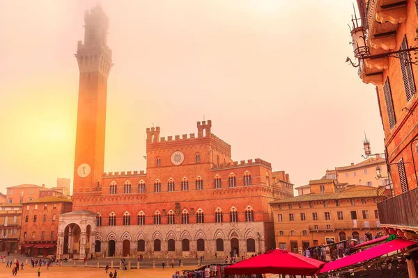 Siena, Campo Meydanı Piazza del Campo, İtalya — Stok fotoğraf