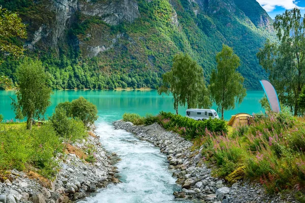 Noruega fiorde camping paisagem — Fotografia de Stock