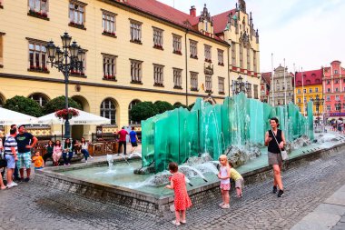 Wroclaw, Polonya Fıskiyesi Pazar Meydanı
