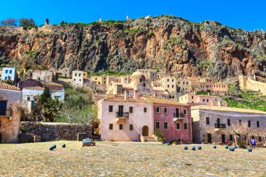 Yunanistan 'ın Mora kentindeki Monemvasia eski evleri