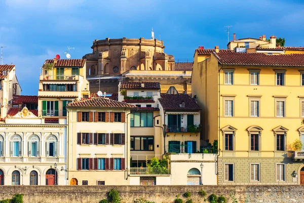 Traditional italian houses, Florence, Italy — Stock Photo, Image