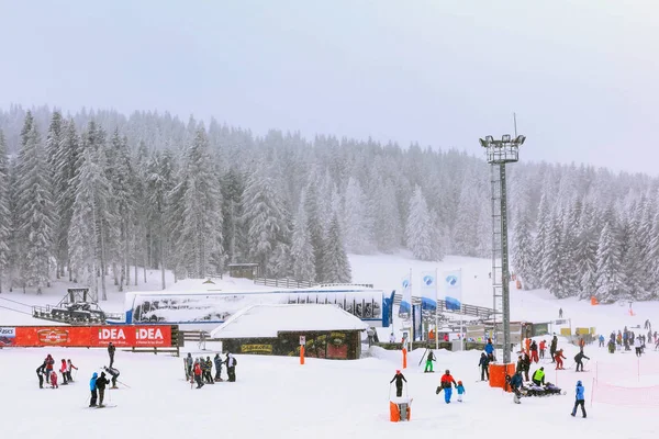 Panorama des Skigebietes Kopaonik, Serbien — Stockfoto