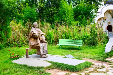 Rupite, Bulgaristan'da Baba Vanga heykeli