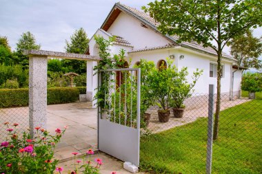 Bulgaristan'ın St Petka'sı, Baba Vangas evi, Rupite