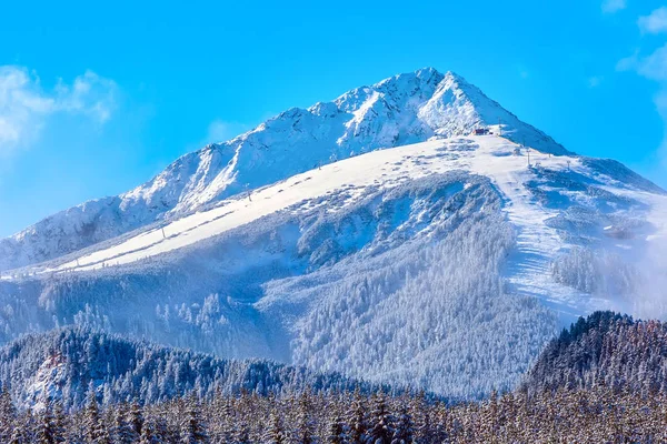 Bansko, Bulgarien solnedgång sluttningar, Snow Mountain Peak — Stockfoto