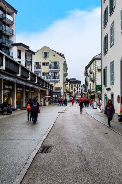 Chamonix Mont-Blanc, Fransa sokak manzaralı.
