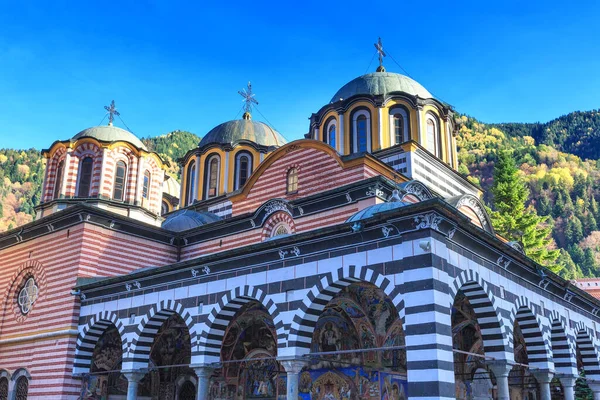Rila 修道院, 保加利亚和秋天山 — 图库照片