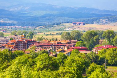 Bulgaristan 'ın Bansko kentinde yaz manzarası