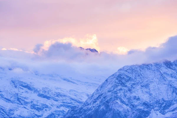瑞士阿尔卑斯山日出全景 — 图库照片