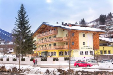 Hinterglemm, Avusturya şehir manzarası, yol ve evler