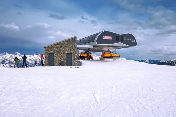 Saalbach Hinterglemm, Avusturya kayak kaldırma istasyonu
