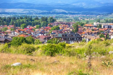Bulgaristan 'ın Bansko kentinde yaz manzarası