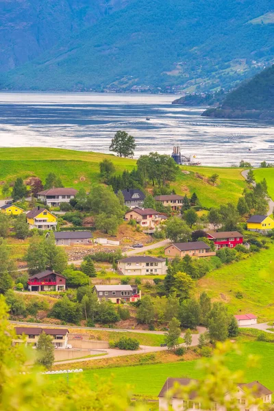 Flam, Norvégia falu és fjord táj — Stock Fotó