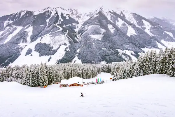 Alps, ski slope winter mountain landscape, house — Stock Photo, Image
